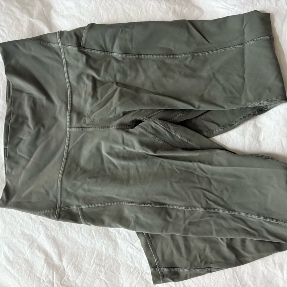 lululemon Align with pockets Leggings 25” sage green